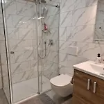 Linden Retreat With Sauna Apartman Spodnje Mestinje