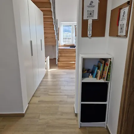 Linden Retreat With Sauna Appartamento Spodnje Mestinje