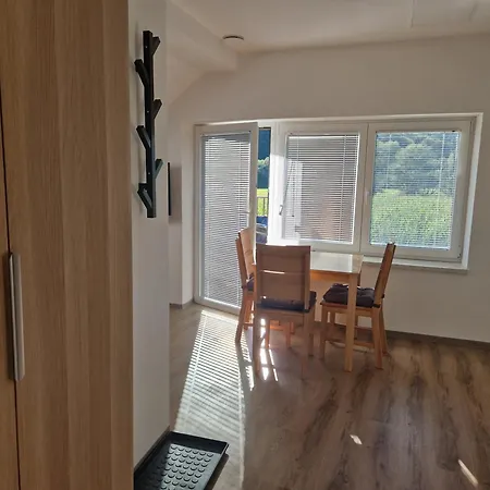 Linden Retreat With Sauna Appartamento Spodnje Mestinje