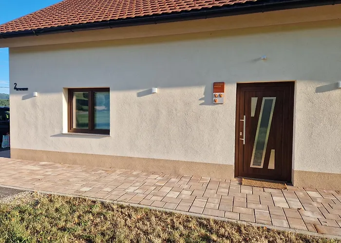 Linden Retreat With Sauna * Spodnje Mestinje