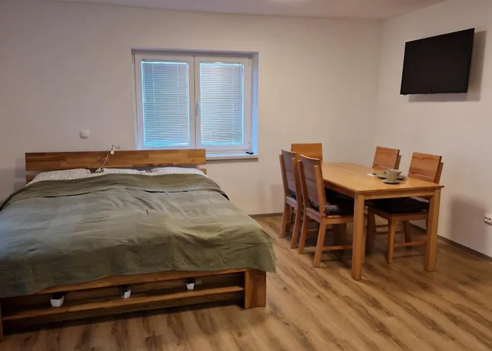 Linden Retreat With Sauna Appartement